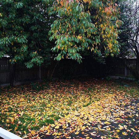 Nice Residential Within Easy Reach Of Town Manchester Exterior photo