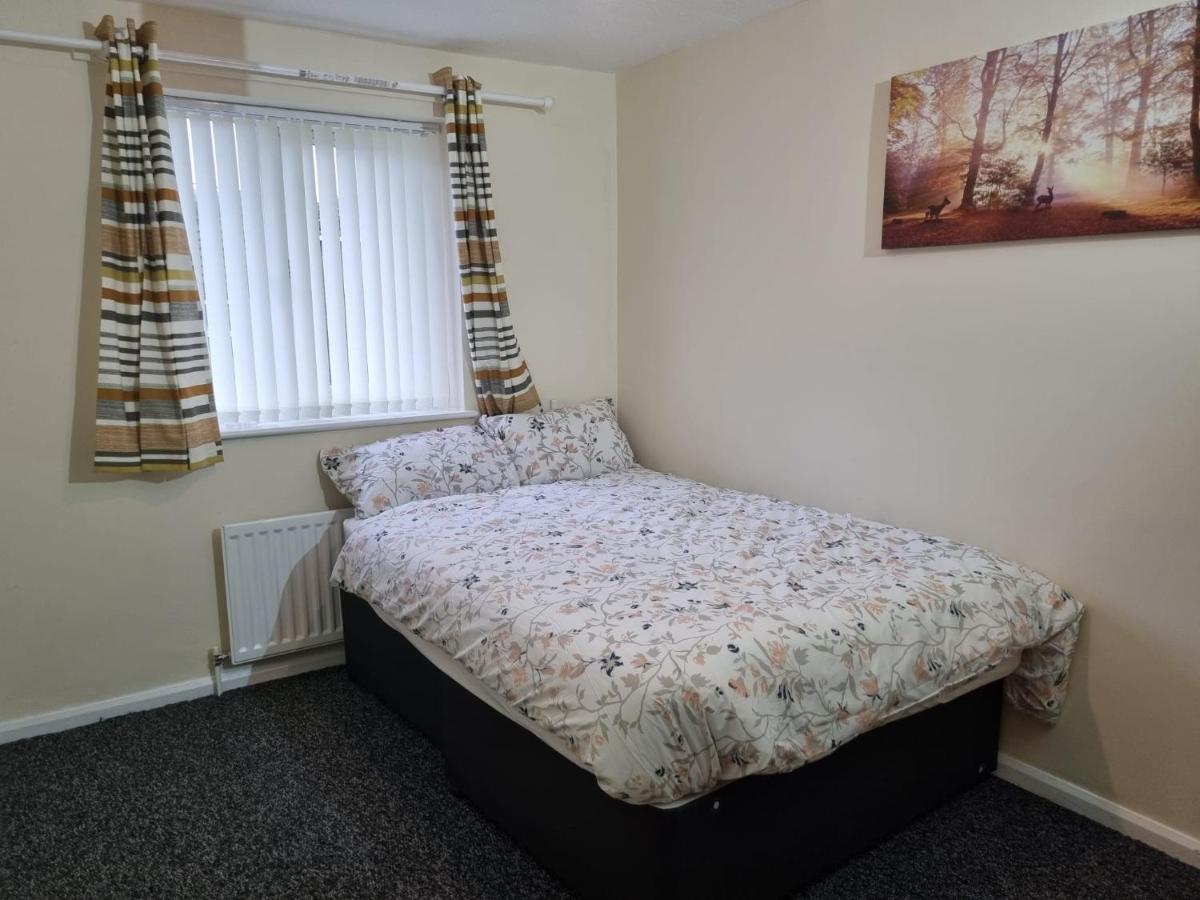 Nice Residential Within Easy Reach Of Town Manchester Exterior photo